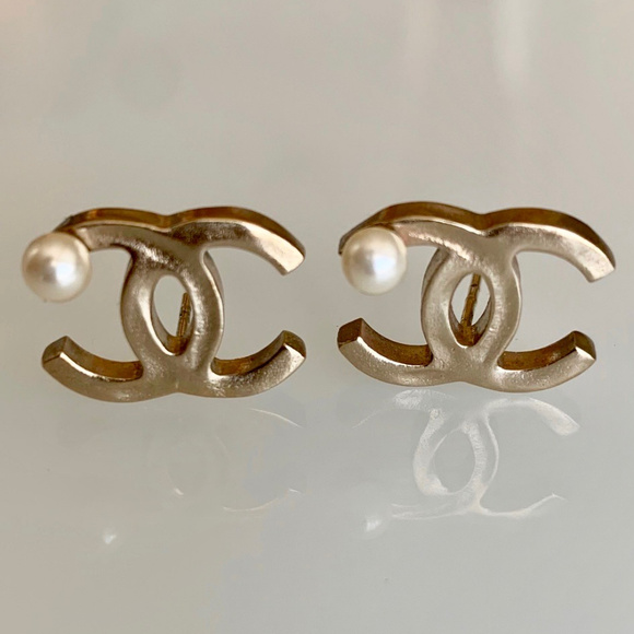 CHANEL Jewelry - CHANEL Pearl Earrings 24k Gold